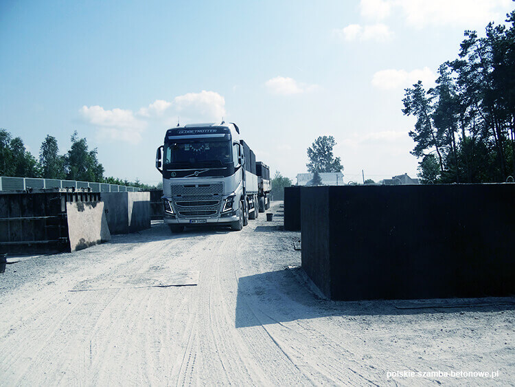 Transport szamb betonowych  w Mieszkowicach